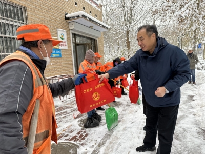 德州市总工会为环卫工人送温暖
