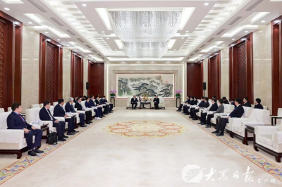 林武会见乌兹别克斯坦塔什干州州长米尔扎耶夫