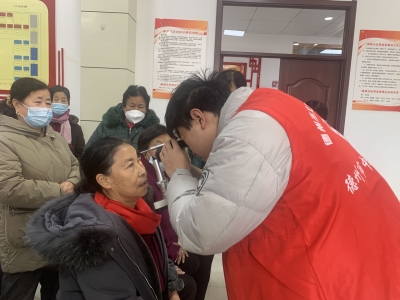 德州天衢新区袁桥镇袁桥社区开展多彩活动 “健康进社区 义诊暖人心”活动