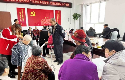 天衢新区宋官屯街道曹村社区开展志愿服务活动