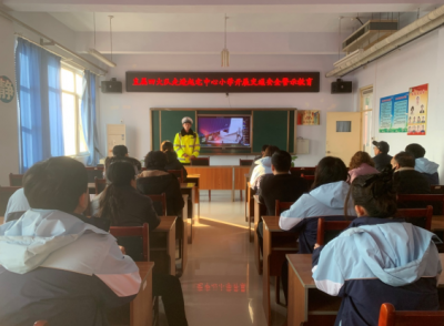 赵宅中心小学开展教师交通安全警示教育