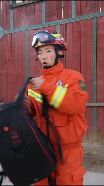 高层起火被困怎么办