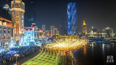 诗｜周童：寂静的夜里