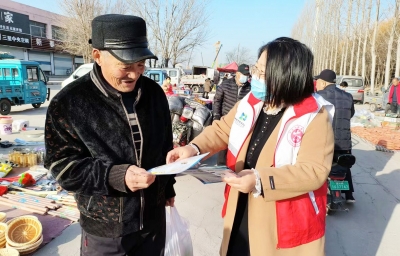 天衢新区宋官屯街道金河社区：志愿服务进大集