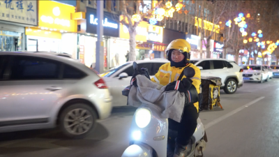 新春走基层 | 乐陵外卖员王彬：身残志坚努力工作 单手拼出幸福生活