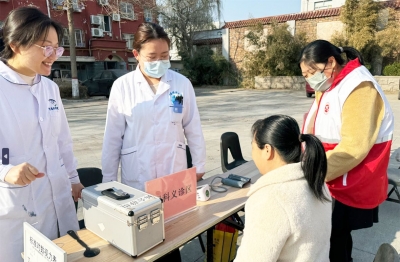 爱心公益 幸福传递丨天衢新区宋官屯街道苗庄社区开展公益惠民活动