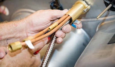 海报 | 安全用气提示：勤检查 及时换