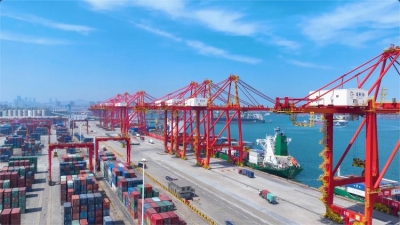 跟着总书记的考察足迹丨智慧港口 向海而兴