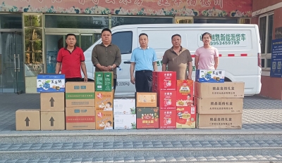 天衢新区宋官屯街道：情系敬老院 捐赠暖人心