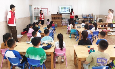 天衢新区宋官屯街道滨河社区：扎染进校园 非遗润童心