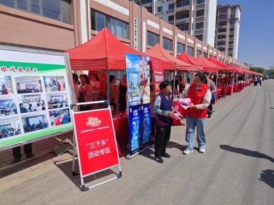 陵城区举行文化科技卫生“三下乡”集中示范活动