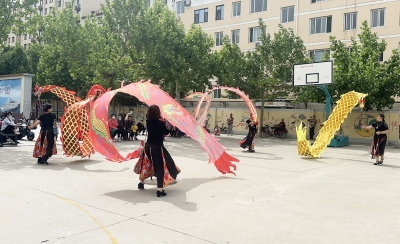 天衢新区宋官屯街道李相庄社区开展文艺惠民演出