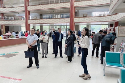 宁津县考察团到德州市中医院交流法治医院建设工作