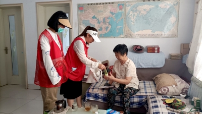 美德信用建设 | 德城区天衢街道东长社区发放“防暑包”