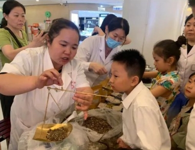 德州市中医院开展“端午送健康”义诊活动