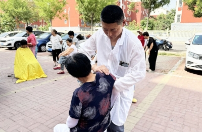 天衢新区宋官屯街道苗庄社区：公益集市暖民心