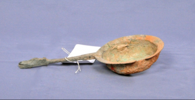 德州文史｜平原县双龙首柄铜熨斗赏析