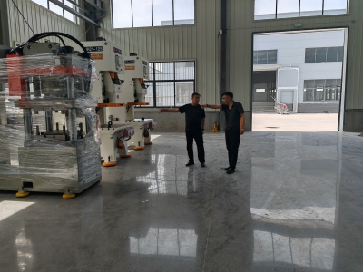 陵城区宋家镇：首席政府服务官深入一线搞调研 现场办公解难题