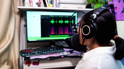 乐陵市：轮椅女孩 用声音追逐梦想 