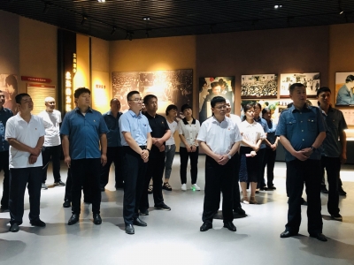 乐陵公路分中心组织党员参观王为民事迹展览馆  