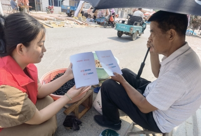 庆云中丁乡：网格员化身“小喇叭” 宣传反邪知识