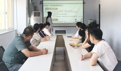 天衢新区宋官屯街道金河社区开展普法宣传活动