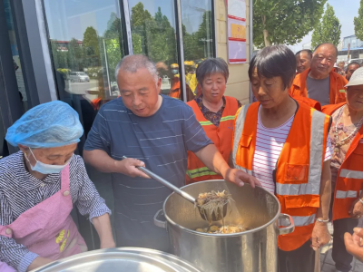 夏津银城街道丰华社区：爱心午餐，让温暖触手可及