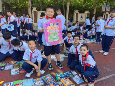 德州天衢新区尚德小学开展环保义卖活动