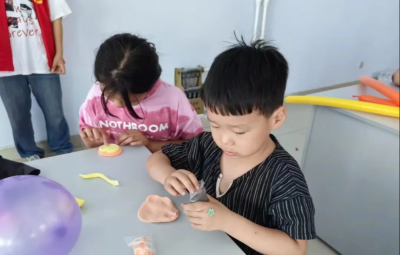 民生实事进行时 | 德城区天衢街道七里庄社区：开展“七彩假日 童心飞扬”创意黏土手工制作活动