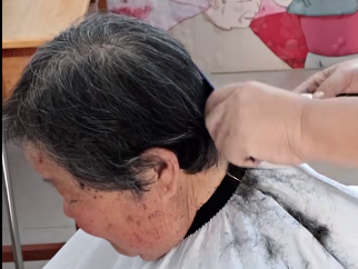 民生实事进行中 | 平原县为老慈善志愿服务活动——爱心义剪 