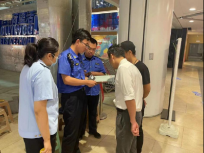 德城城管：开展餐饮油烟治理专项行动