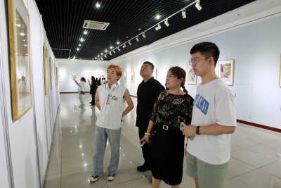 德州市第二届美术新人新作展开幕
