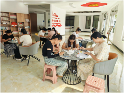 陵城区宋家镇开展“彩涂解压 绘就幸福”石膏彩绘活动