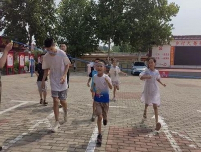 德城区黄河涯镇焦庄村开展趣味运动会