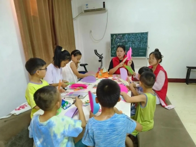 齐河县晏城街道永和社区开展幸福学堂趣味手工活动