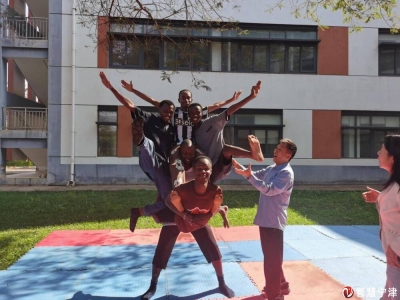 传承中国文化 宁津杂技闪耀肯尼亚