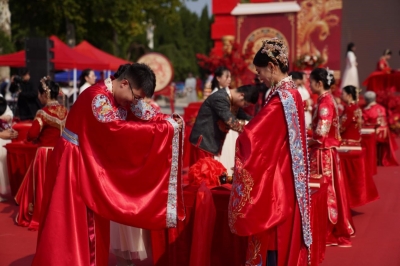 移风易俗倡新风 | 宁津：“低彩礼 零浪费”集体婚礼为爱减负