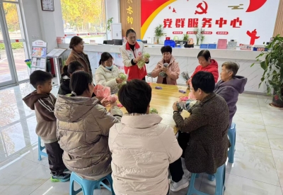 【文化社区建设】天衢新区宋官屯街道常兴社区开展艾草锤制作活动