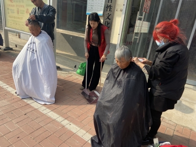 赵虎镇开展“情暖冬日 爱心义剪”活动