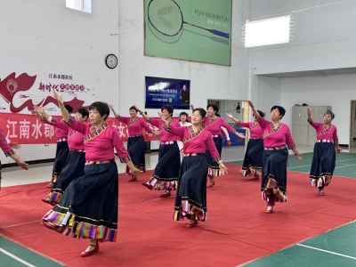 【文化社区建设】天衢新区宋官屯街道江南水郡社区举办广场舞展演活动