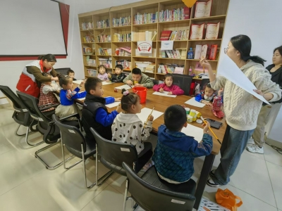 【文化社区建设】天衢新区宋官屯街道苗庄社区开展青少年绘画活动