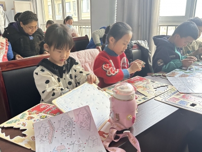 【文化社区建设】天衢新区宋官屯街道王庄社区开展趣味拼图活动