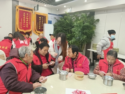 【文化社区建设】天衢新区宋官屯街道沙王社区开展老年手工活动