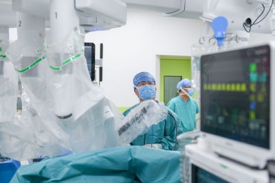 德州成功实施首台机器人辅助手术