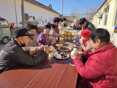新春走基层 | 黄河涯镇许庄村：吃长寿宴  百名老人尽开颜