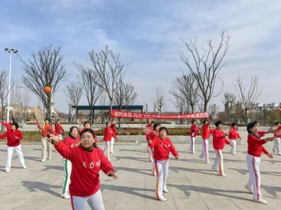 乐陵市开展“时代女性•风采飞扬”2025柔力球展演活动