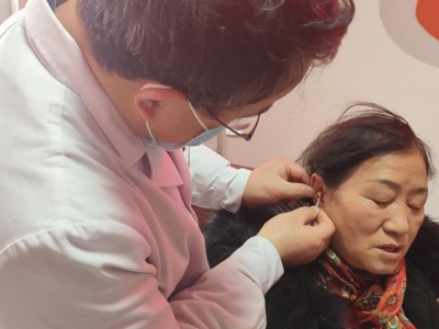 德城区计生协组织开展爱耳日“健康聆听 无碍沟通”活动