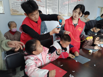 民生实事进行时 | 德城区天衢街道翟时社区“童话世界 助梦成真” 青少年创意绘画活动