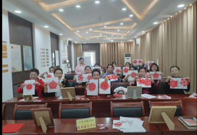 文化社区建设 | 德城区天衢街道“剪出心意 纸为传承”山东手造进社区活动走进果园社区