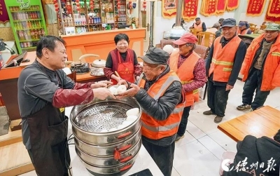 德州这位餐饮店老板，登上大众新闻封面！
